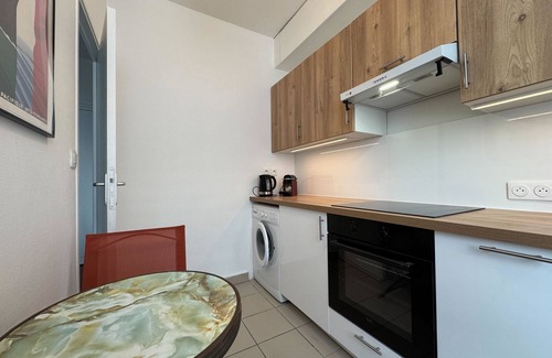 Le Bas Vaucelles Apartment | Charming T2 close to the train station - Caen