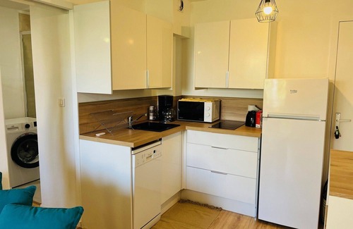Bormes-Les-Mimosas Apartment | Charming T2 in La Favière