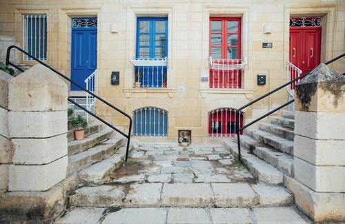 Senglea House | Charming townhome with unique details and a serene ambience.