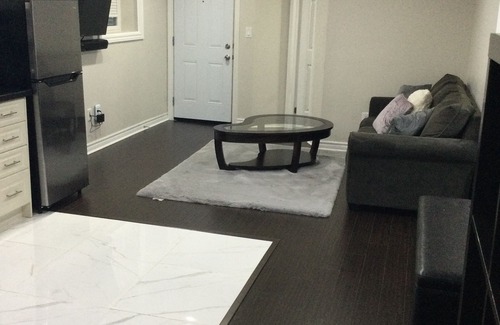 Halton Regional Municipality Apartment | charming two-bedroom basement apartment located in Milton