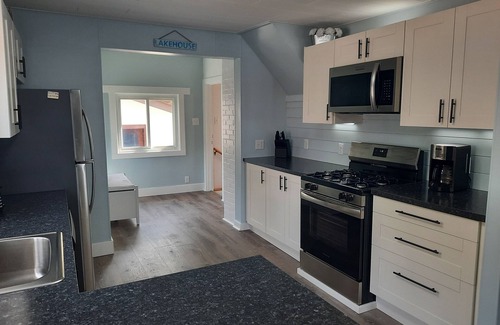 Battle Creek Cottage | Charming, updated 3-bedroom cottage on Fine Lake