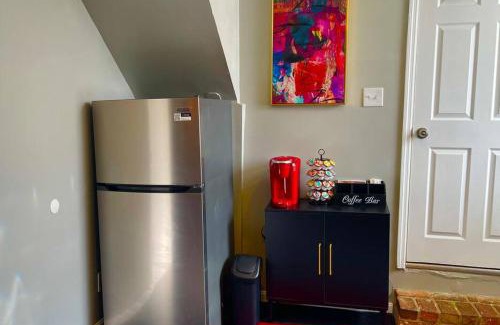 Corryville House | Charming Urban Retreat - Near UC, Med Centers, OTR