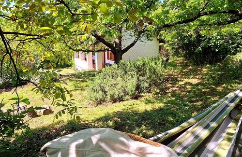 Badacsonytomaj House | Charming vacation home in a lush garden