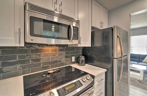 Sarasota House | Charming Vacation Rental: Close to Downtown!