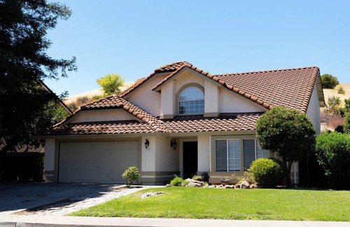 Nut Tree House | Charming Vacaville Escape – Cozy and Comfortable House