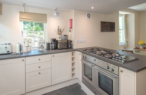 Mabe House | Charming Victorian House with Panoramic Village Views, Close to Beaches