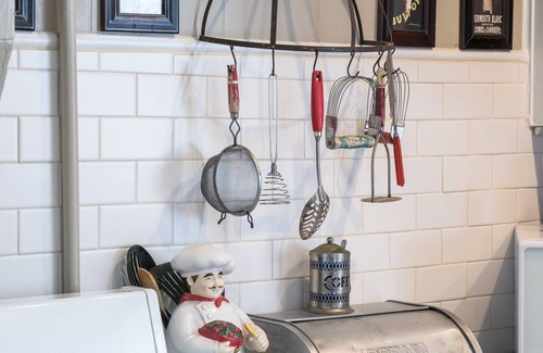 Durango - Purgatory House | Charming Victorian Farmhouse, Privacy, Wi-FI , 5 min to Durango