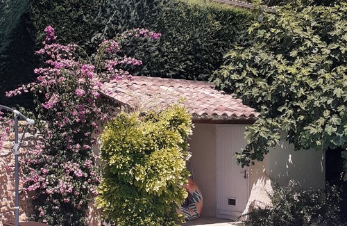 Serviers-et-Labaume Villa | Charming Village House,Uzès 5 Km, Pool, Walled Gardens, Views, 2 bedrooms