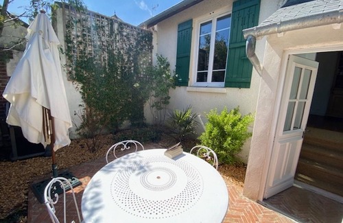 Villers-sur-Mer House | Charming Villa Near Beach & Town Center with Garden, Wi-Fi & Free Parking in Villers-sur-Mer