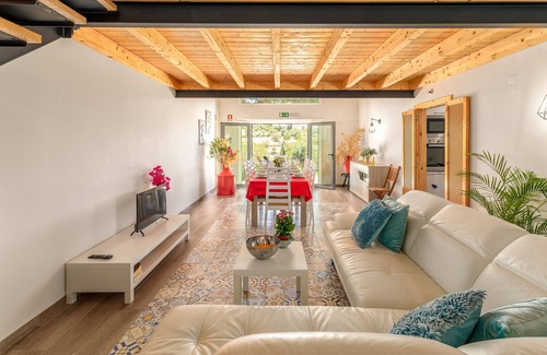Loule Villa | Charming "Villa Rodrigues" with Air Conditioning, Wi-Fi, Pool & Garden