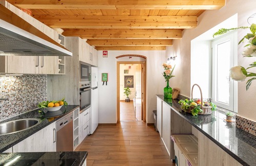 Loule Villa | Charming "Villa Rodrigues" with Air Conditioning, Wi-Fi, Pool & Garden