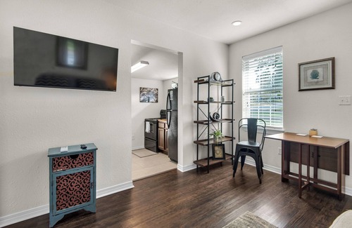 East Pensacola Heights Villa | Charming villa steps from the water in beautiful Pensacola