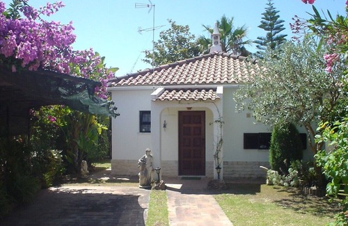 Conceicao e Cabanas de Tavira Villa | Charming Villa With Air conditioning, Private Jacuzzi, Near The Beach.