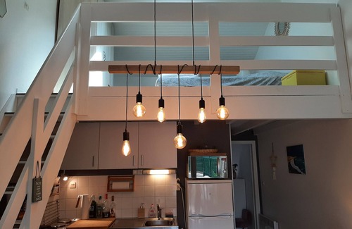 Capbreton Apartment | Charming Villa with Terrace, Close to Beach & Town Center, Sleeps 4