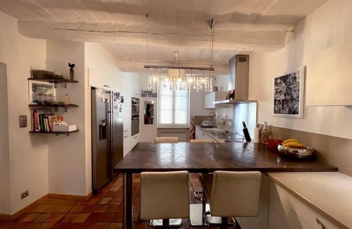 Lambesc House | Charming village house with swimming pool and beautiful shaded terrace
