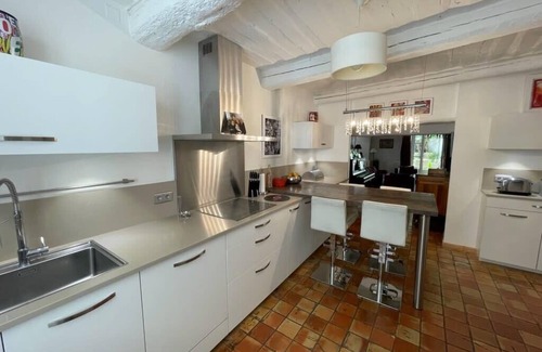 Lambesc House | Charming village house with swimming pool and beautiful shaded terrace