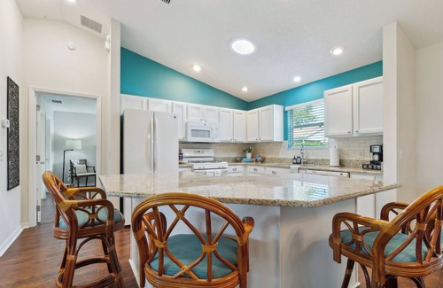 Lynnhaven House | Charming Villages Home w/Lanai & Golf Cart!