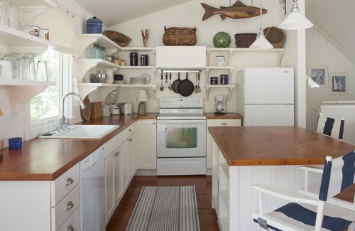 Beaufort Cottage | Charming Waterfront Carrriage nHouse