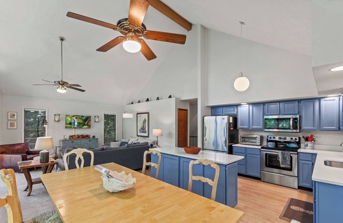 Chesapeake Ranch Estates-Drum Point House | Charming Waterfront Getaway with Private Dock
