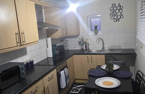 Wolverhampton Apartment | Charming Wolverhampton Apartment With Private Entrance