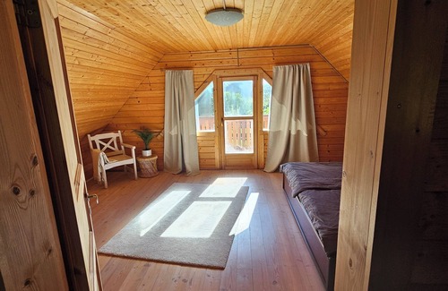 Huertgenwald House | Charming wooden block vacation home with garden