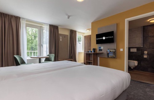 Berg en Dal Hotel | Charming Woodland Stay with Free Parking and Indoor Pool, Near Valkhof Museum!
