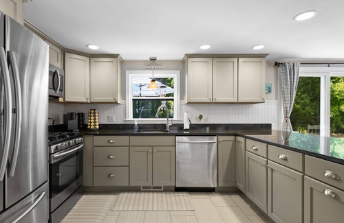 Yarmouth Port House | Charming Yarmouth Getaway Near Beaches with Central A/C & Fire Pit