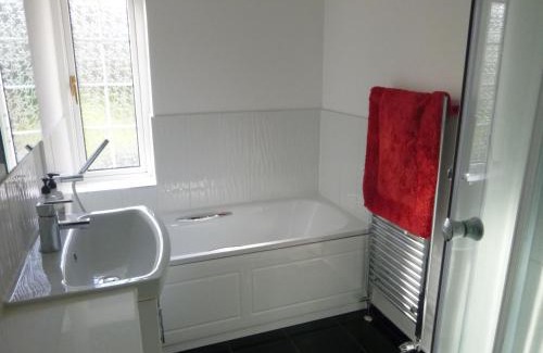 Dorking Bed & Breakfast | Chart House Bed and Breakfast