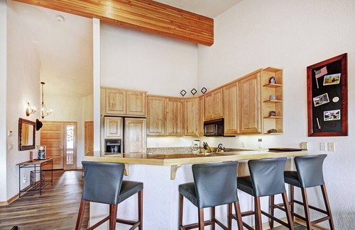 Baldy Mountain House | Charter Ridge 60: Townhome with Incredible Views - Shuttle Access