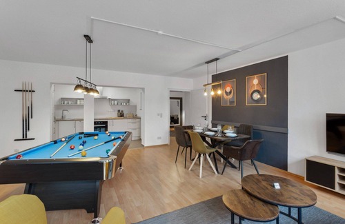 Hamelin Apartment | Charysma: Billiard loft | pedestrian zone | bedroom with smart TV | parking lot