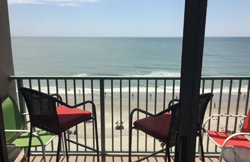 Myrtle Beach Condo | "Chasing Waves"-Oceanfront Luxury King Condo w/separate Living Room & the views