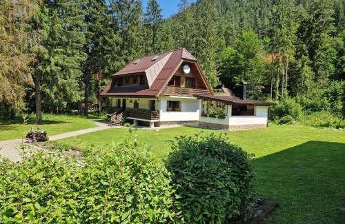 Demanovska Dolina Ski Chalet | Chata Adam