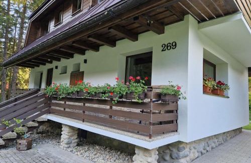 Demanovska Dolina Ski Chalet | Chata Adam
