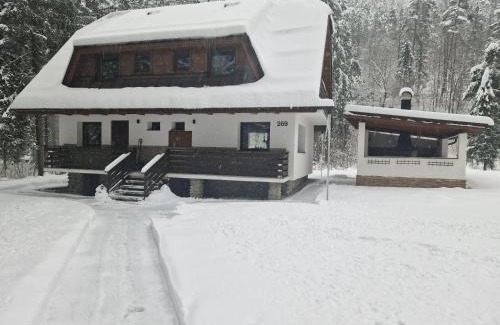 Demanovska Dolina Ski Chalet | Chata Adam