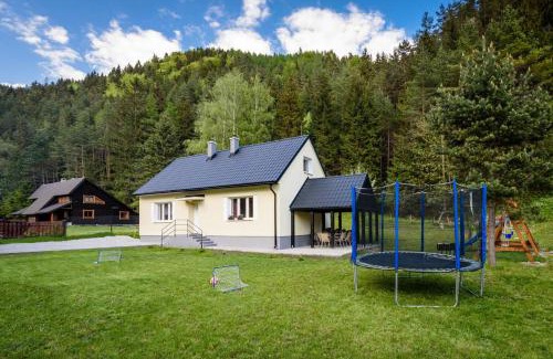 Kvacany Ski Chalet | Chata pod lesom Kvačany