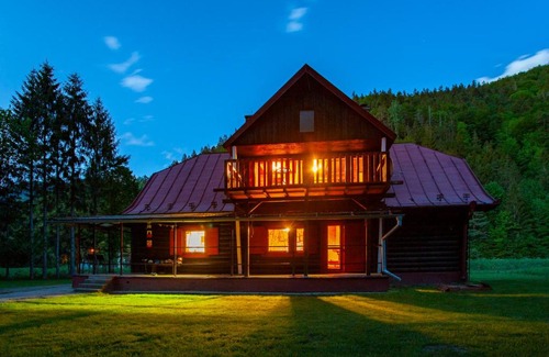 Ruzomberok Cabin | Chata Smiech