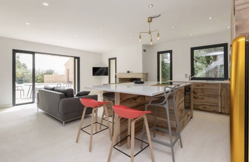 Saint-Maurice-sur-Eygues Cottage | Chateau/Country House