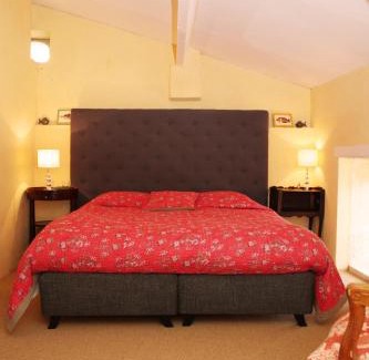 Saint-Leon Bed & Breakfast | Chateau De Castelneau