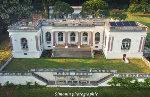 Damiatte House | Chateau de Pourpry