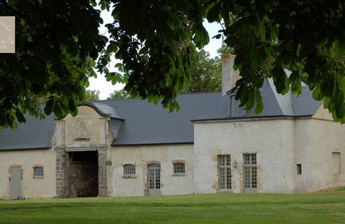 Gesnes-le-Gandelin House | Chateau de Vaux, between Alencon and Le Mans, 200 km from Paris