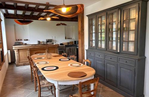 Saint-Denis-le-Thiboult Hotel | Chateau-Hotel De Belmesnil