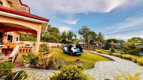 San Pedro House | Chateau La Princesa rooms with cozy garden, billiard table & bar