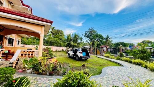 San Pedro House | Chateau La Princesa rooms with cozy garden, billiard table & bar