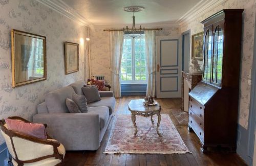 Plomb Bed & Breakfast | Chateau La Rametiere