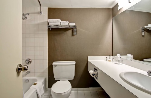 Downtown Edmonton Hotel | Chateau Lacombe Hotel