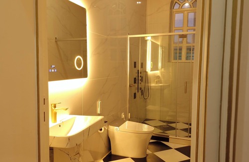 Kibuye Hotel | CHATEAU LE MARARA
