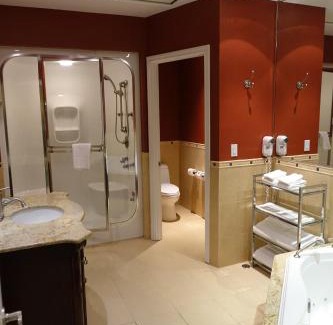 North Central Edmonton Hotel | Chateau Louis Hotel & Conference Centre
