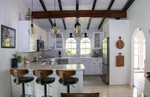 Brooksville Villa | Chateau Mariposa