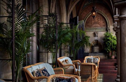 Hollywood Hills West Hotel | Chateau Marmont