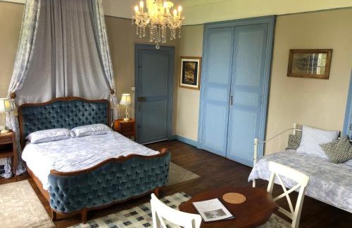 Villiers Bed & Breakfast | Chateau Morinerie